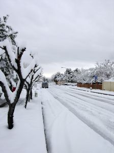 685491_snow-covered_street.jpg