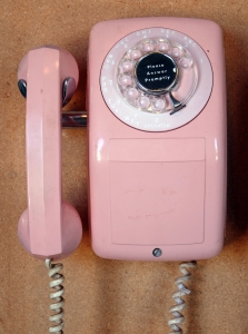 pink-telephone-1353144-m.jpg